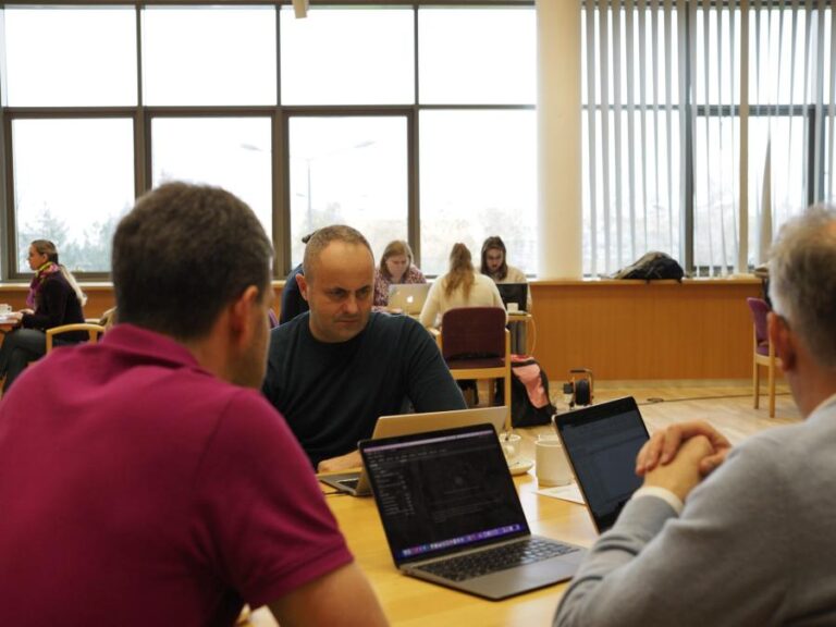 excore-hackathon-014